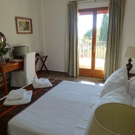 Hotell Lagou Raxi Country Lavkos