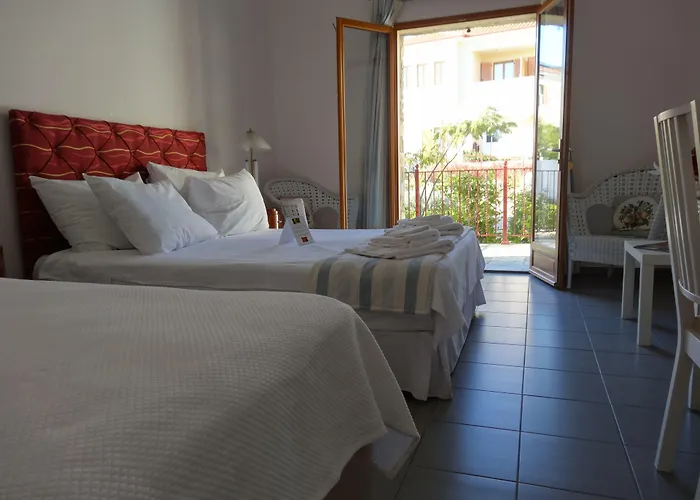 Lagou Raxi Country 3* Platanés