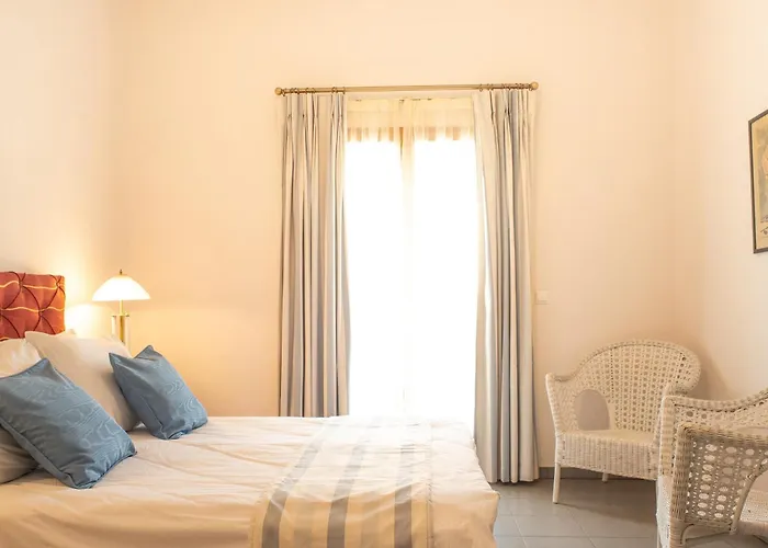 Ξενοδοχείο Lagou Raxi Country 3*