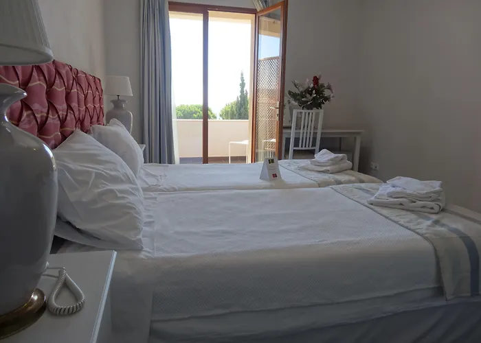 Lagou Raxi Country 3* Platanés