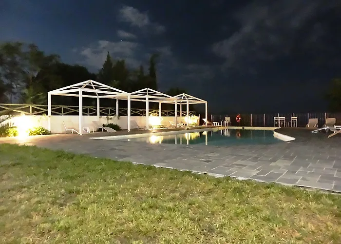 Lagou Raxi Country Platanés